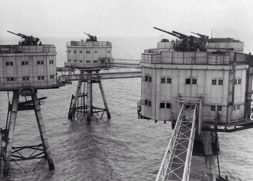 Морські форти Маунселла, 1945 рік.