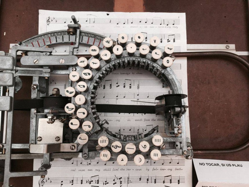 Музична друкарська машинка 1936 року