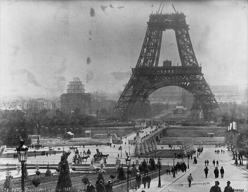 Ейфелева Вежа 1888: Секрети липневого будівництва у Парижі