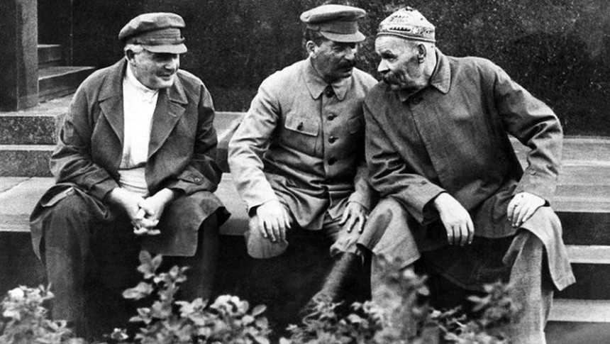 Авель Єнукідзе: портрет функціонера ЦВК та кремлівського куратора